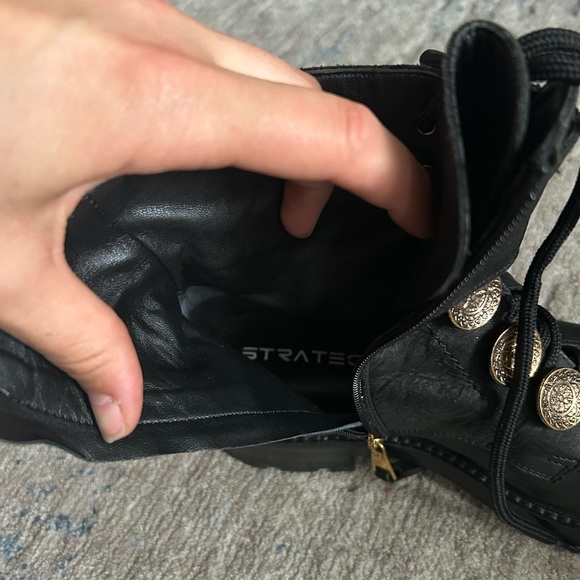Strategia Medallion Combat Boot - Picture 8 of 16